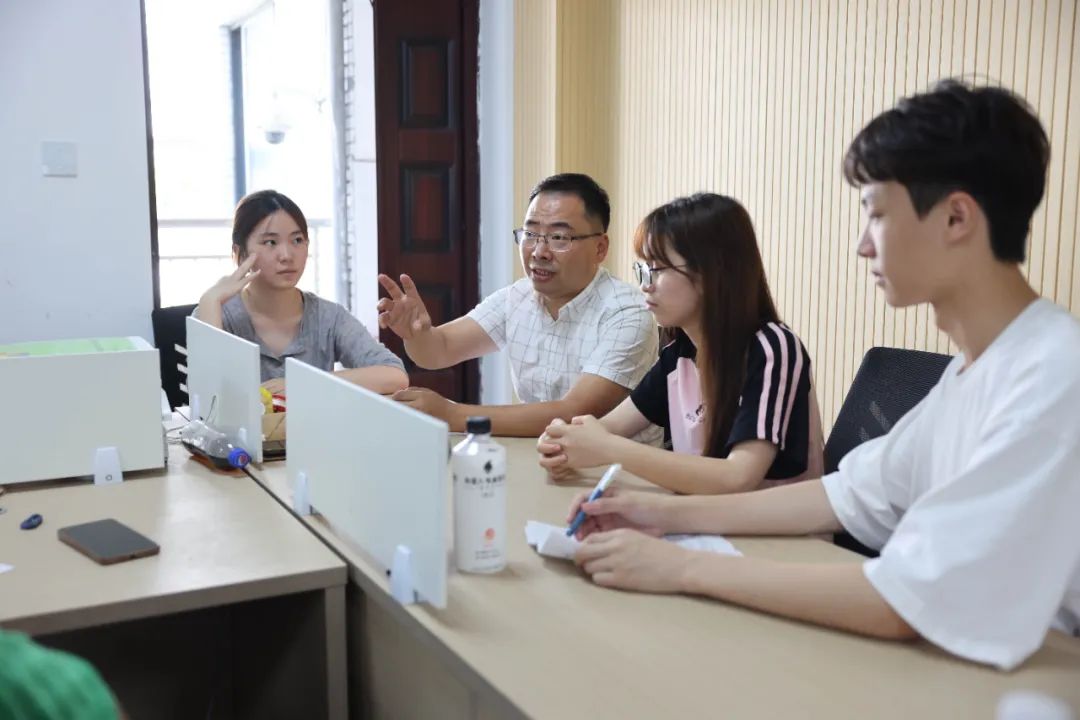 電商圈的“黃埔軍?!保号囵B“老板”的專業能成功嗎?(圖4) 圖片