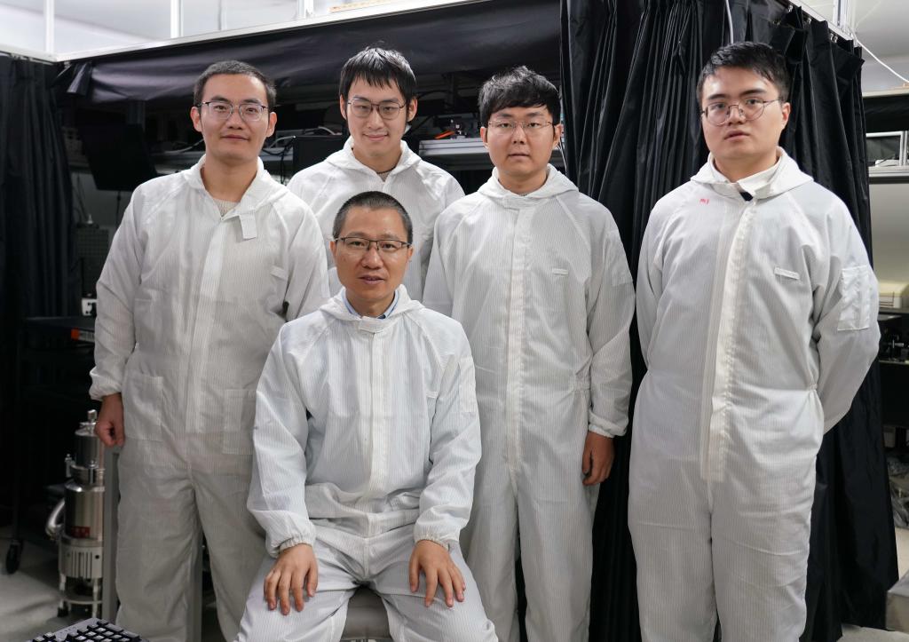 我國科學家研發出超薄高能效光學晶體(圖2)
