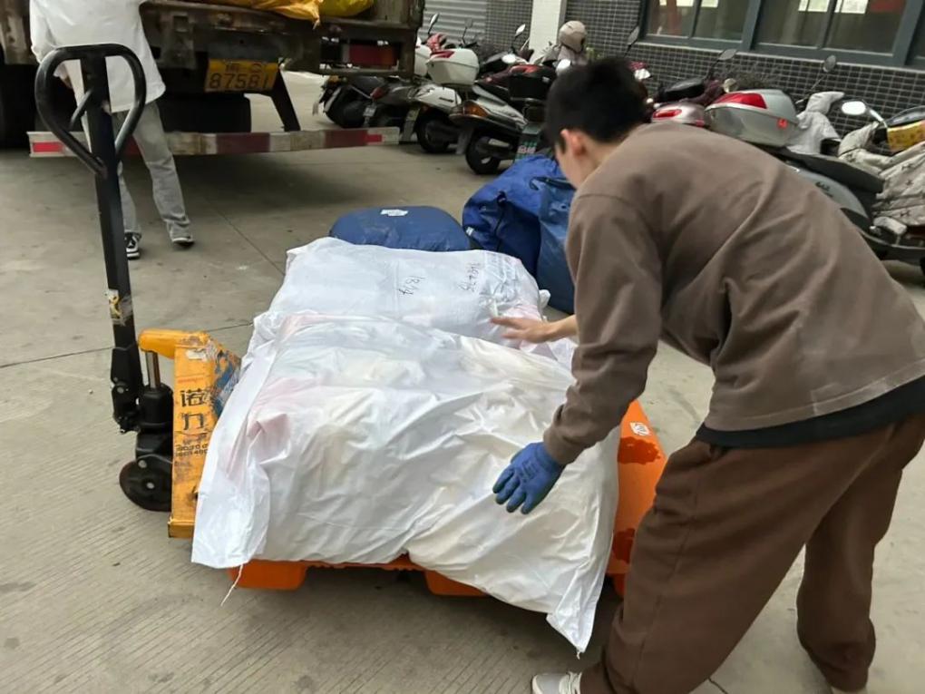 【愛心接力 秉承使命】嗨玩購集團助力河南全省“新年穿新衣”困境兒童幫扶公益活動(圖6) IMG_261