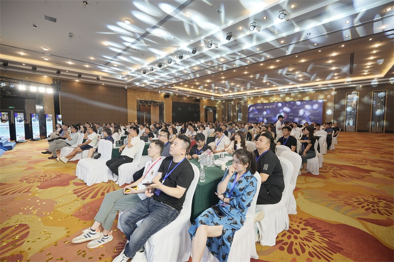 南方網(wǎng)通第二十五屆渠道商交流大會(huì)，成功狙擊營(yíng)銷新市場(chǎng)！(圖14)