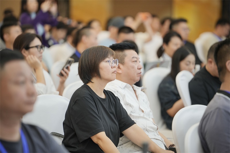 南方網(wǎng)通第二十五屆渠道商交流大會(huì)，成功狙擊營(yíng)銷新市場(chǎng)！(圖48)